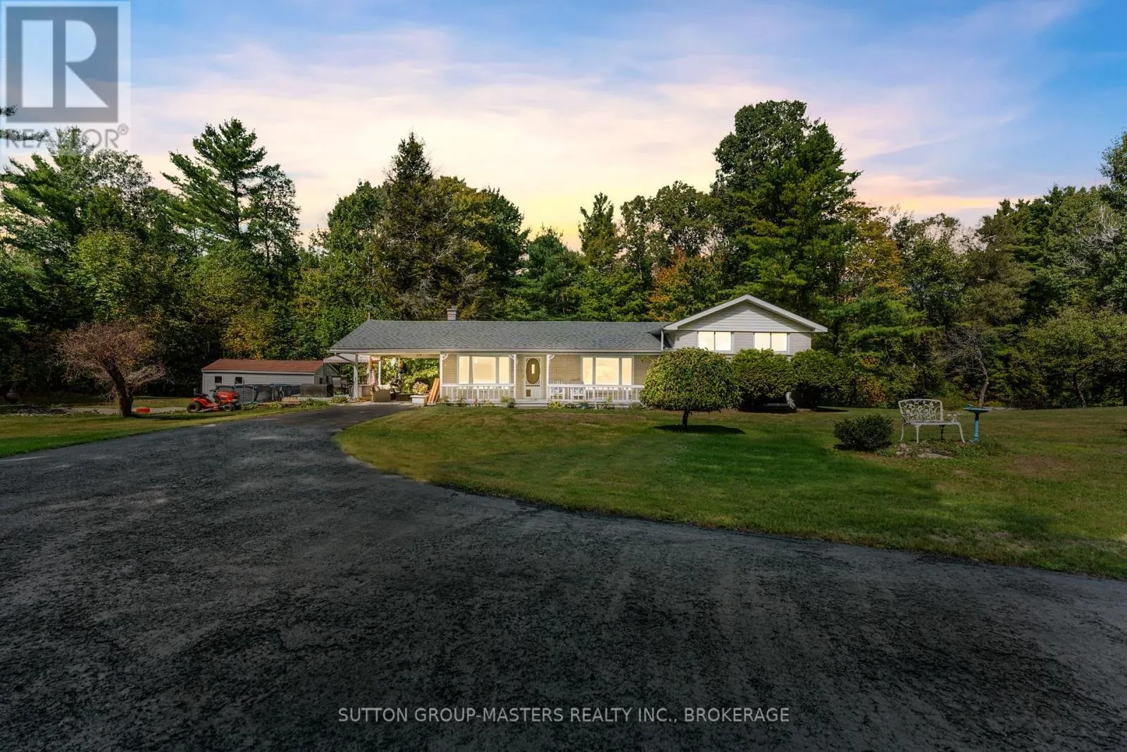 House for rent: 26 Hallecks Road, Front of Yonge, Ontario K6V 5T3