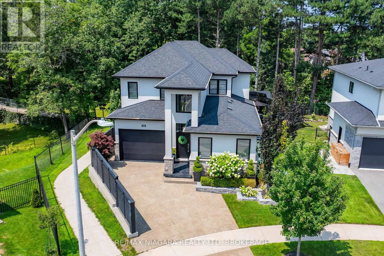 House for rent: 26 Olde School Court, St. Catharines, Ontario L2N 0B1