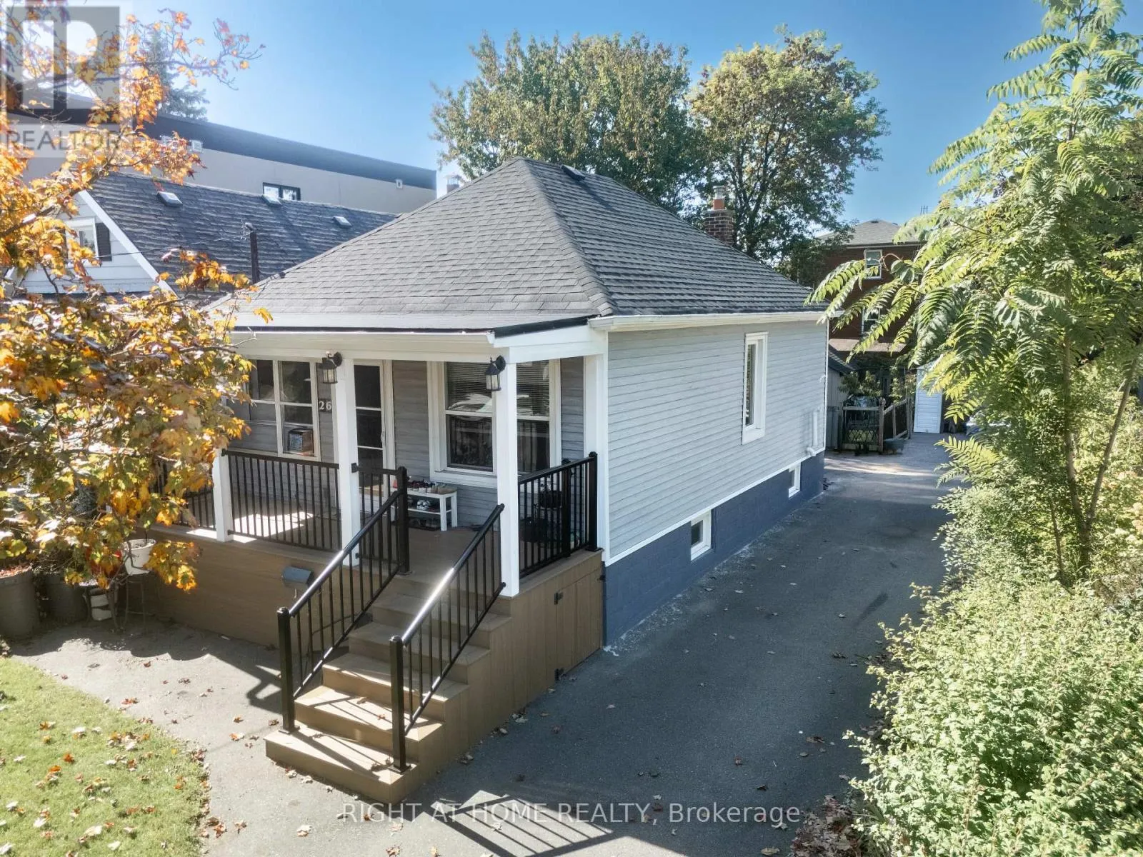 House for rent: 26 Sixteenth Street, Toronto, Ontario M8V 3J8