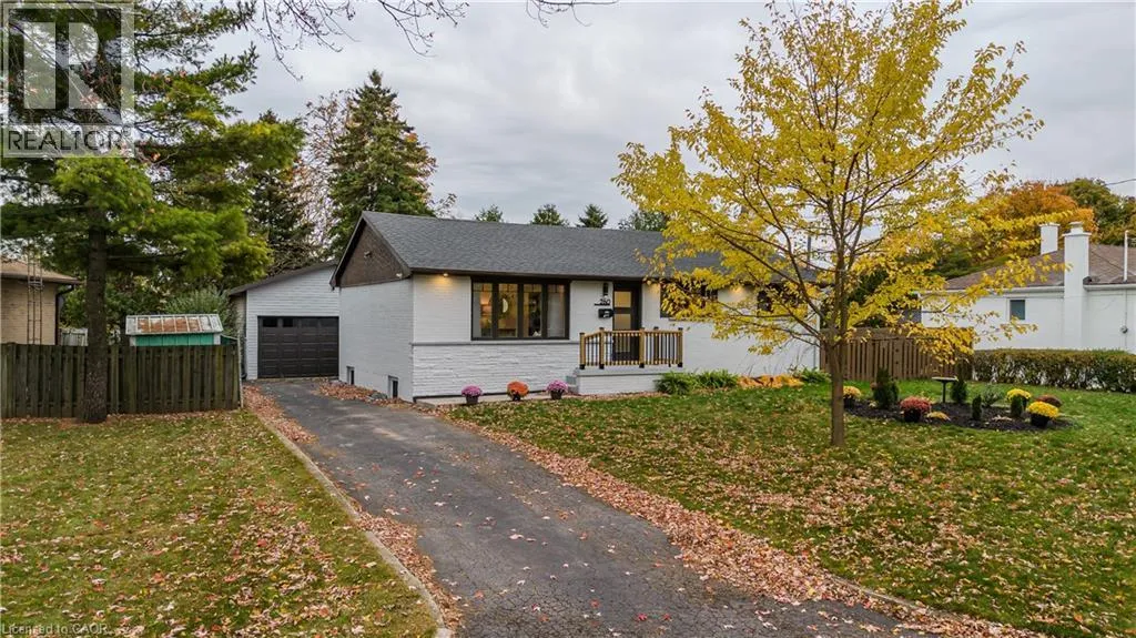 House for rent: 260 Foxbar Road, Burlington, Ontario L7L 3A3