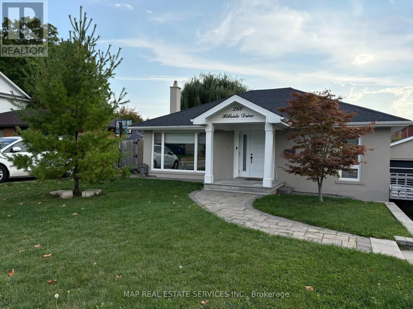 House for rent: 260 Hillside Drive, Mississauga, Ontario L5M 1G5