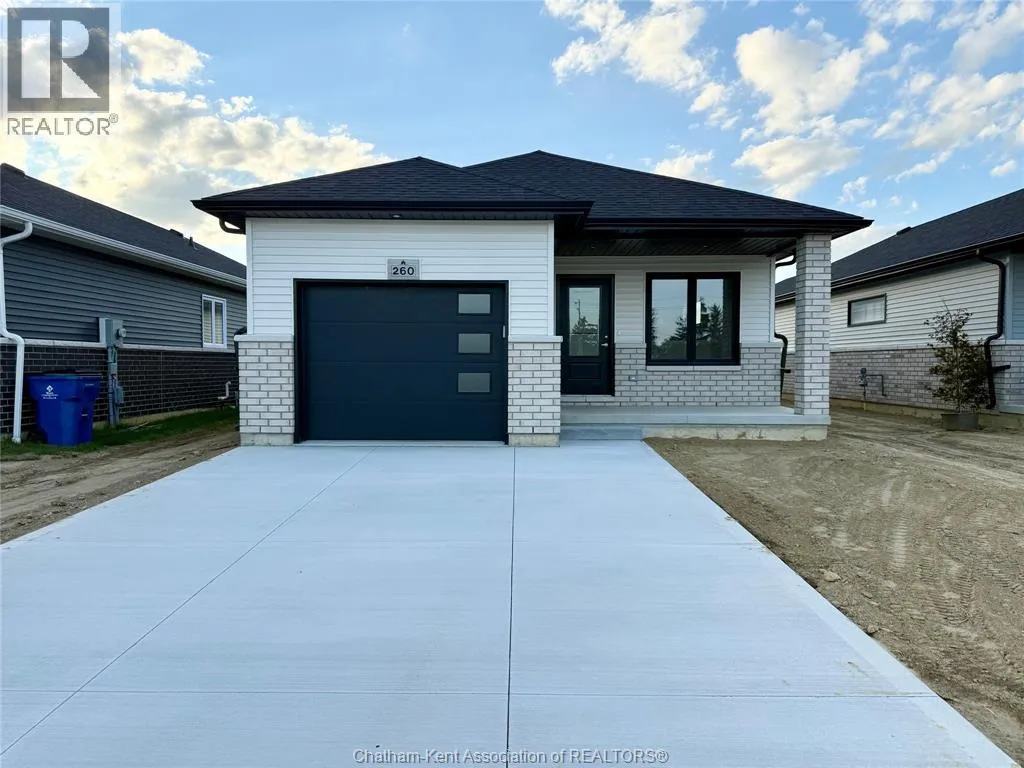 House for rent: 260 Ironwood Trail, Chatham, Ontario N7M 0V6