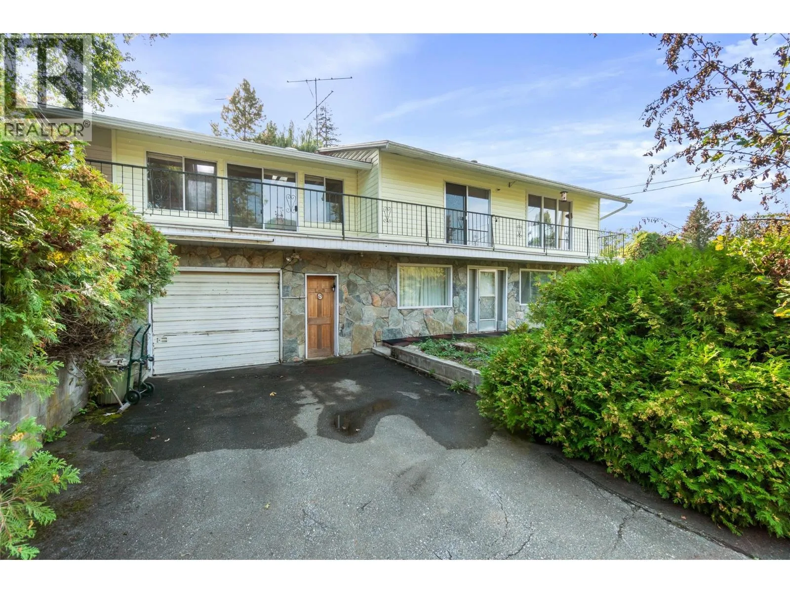 House for rent: 2602 Blind Bay Road, Blind Bay, British Columbia V0E 1H1