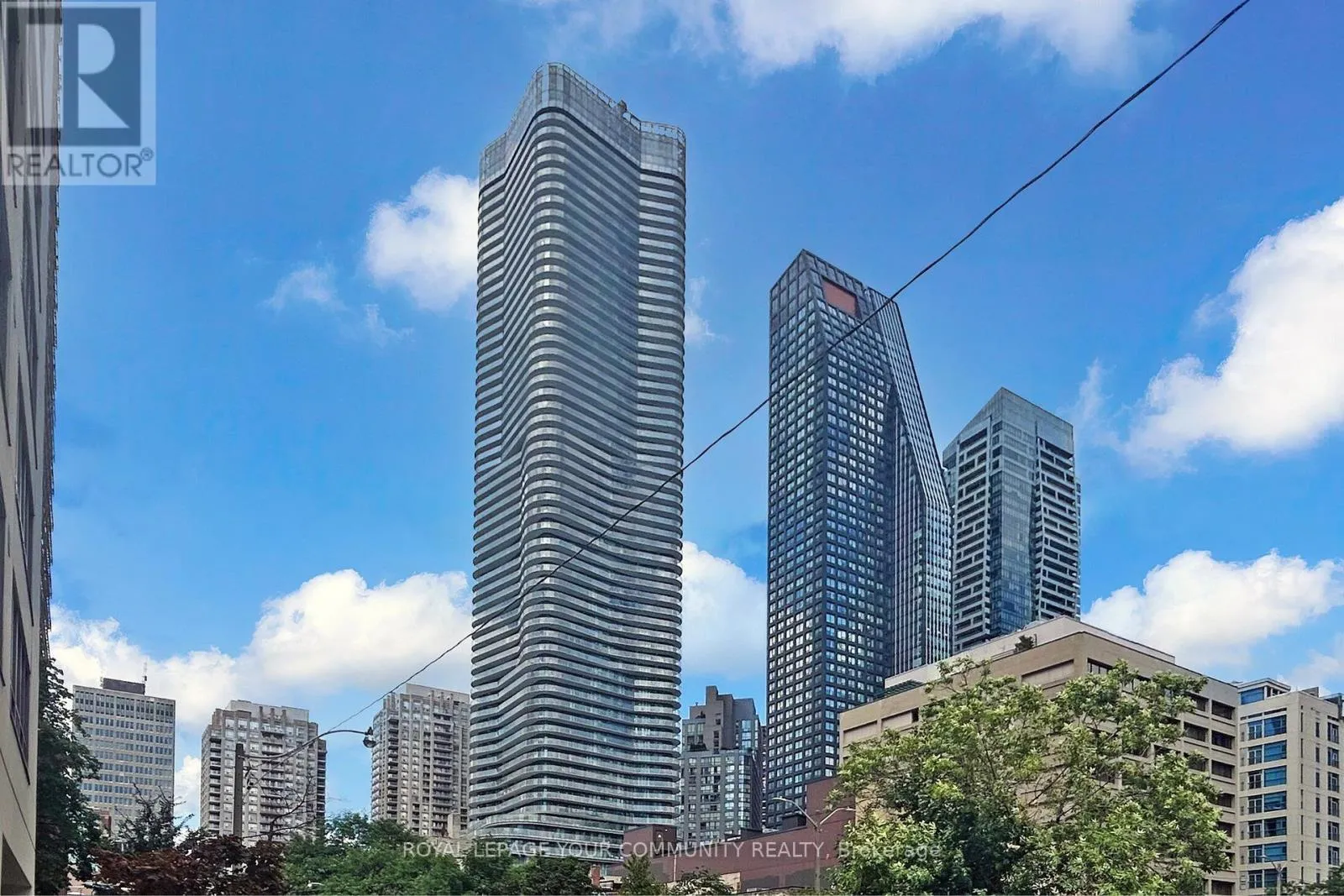 Apartment for rent: 2604 - 11 Wellesley Street W, Toronto, Ontario M4Y 0G4