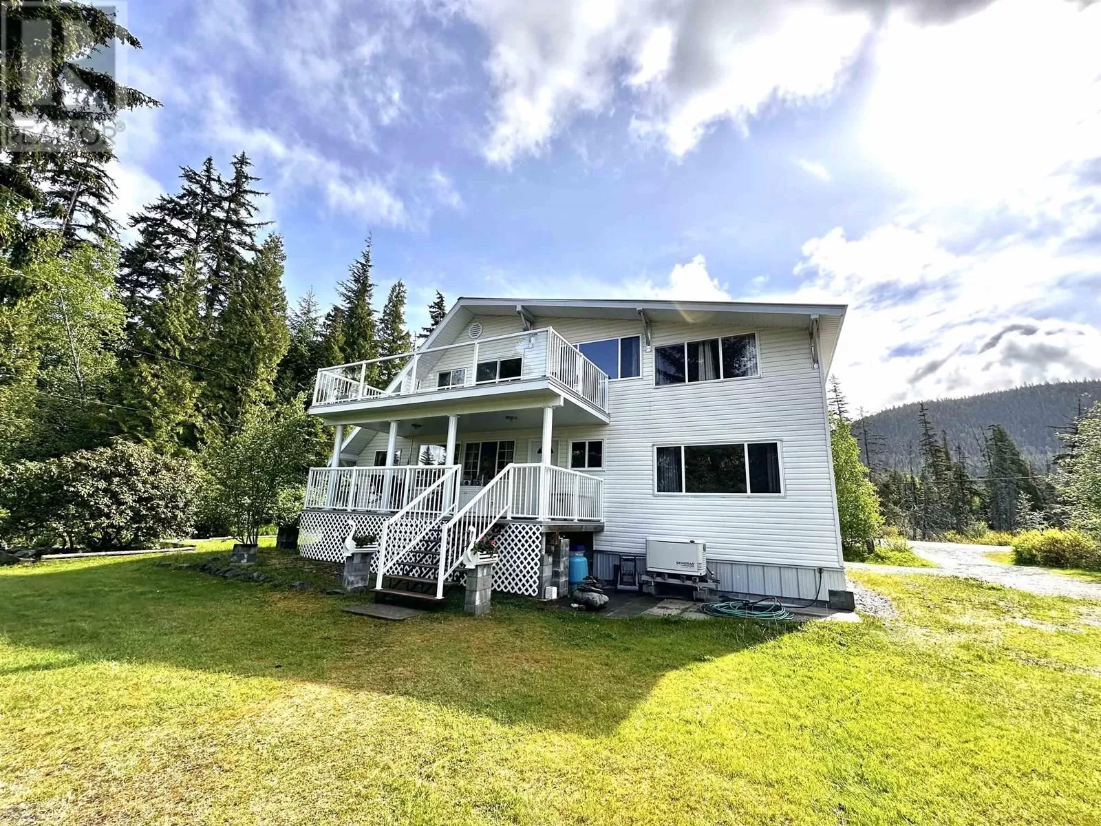 House for rent: 2605 First Avenue, Terrace, British Columbia V8G 0G2