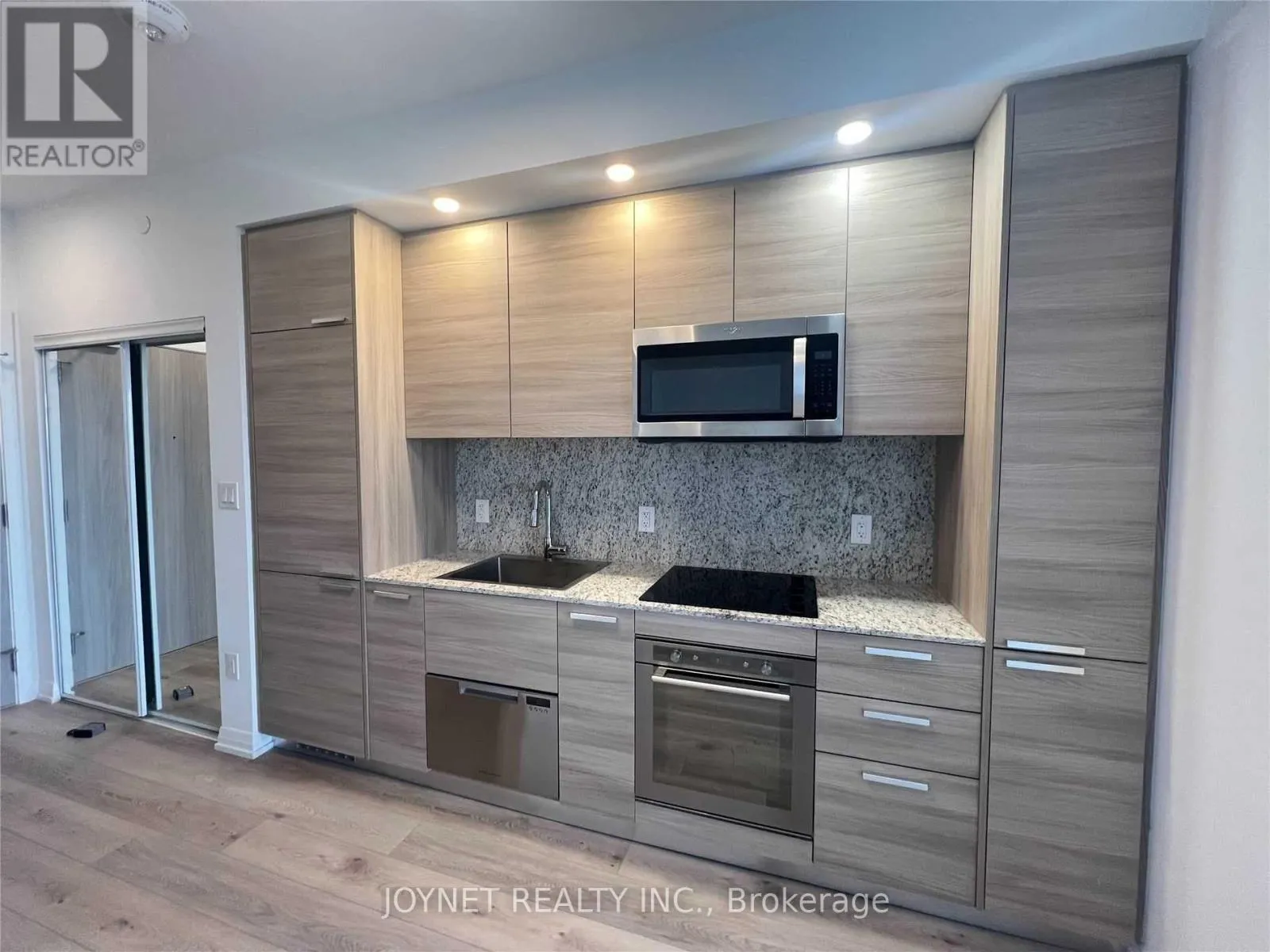 Apartment for rent: 2608 - 75 Canterbury Place, Toronto, Ontario M2N 2N1