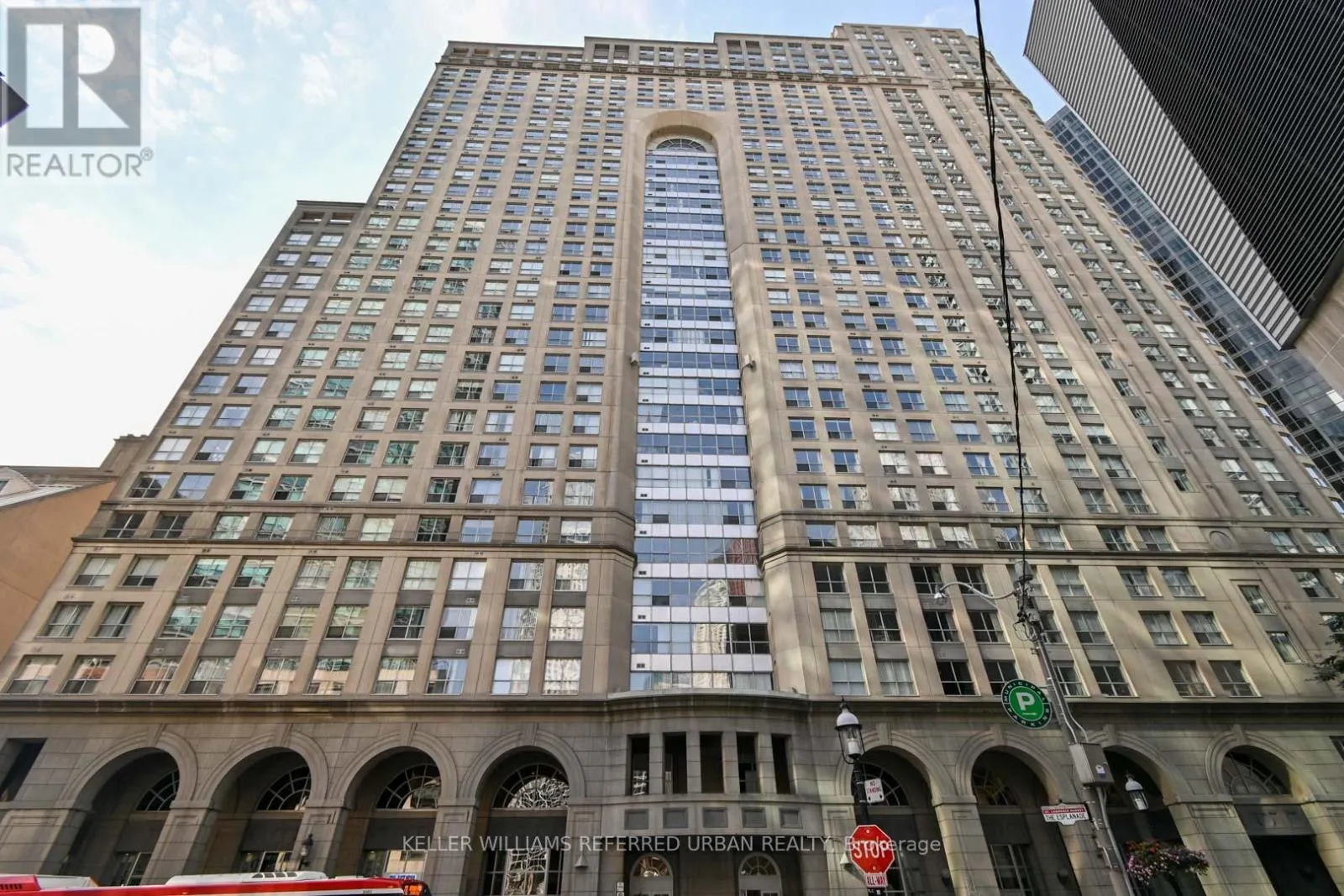 Apartment for rent: 2609 - 25 The Esplanade, Toronto, Ontario M5E 1W5