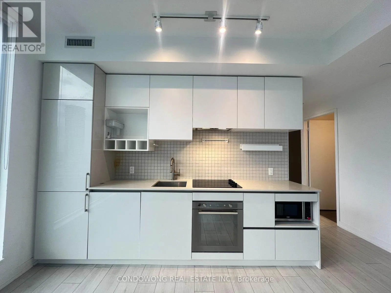 Apartment for rent: 2609 - 5 Buttermill Avenue, Vaughan, Ontario L4K 0J5