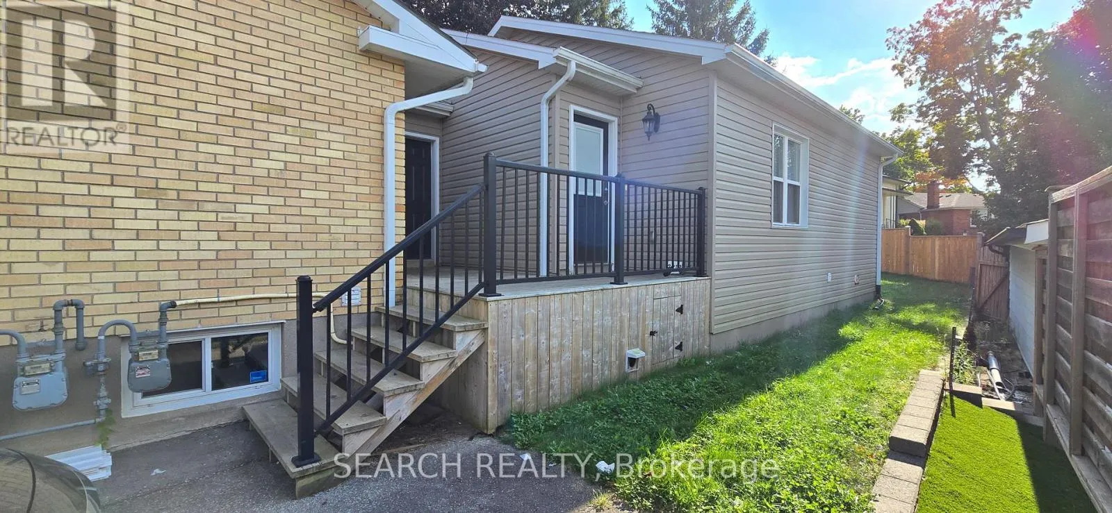 Duplex for rent: 261 Cairn Street, London South, Ontario N5Z 3W9
