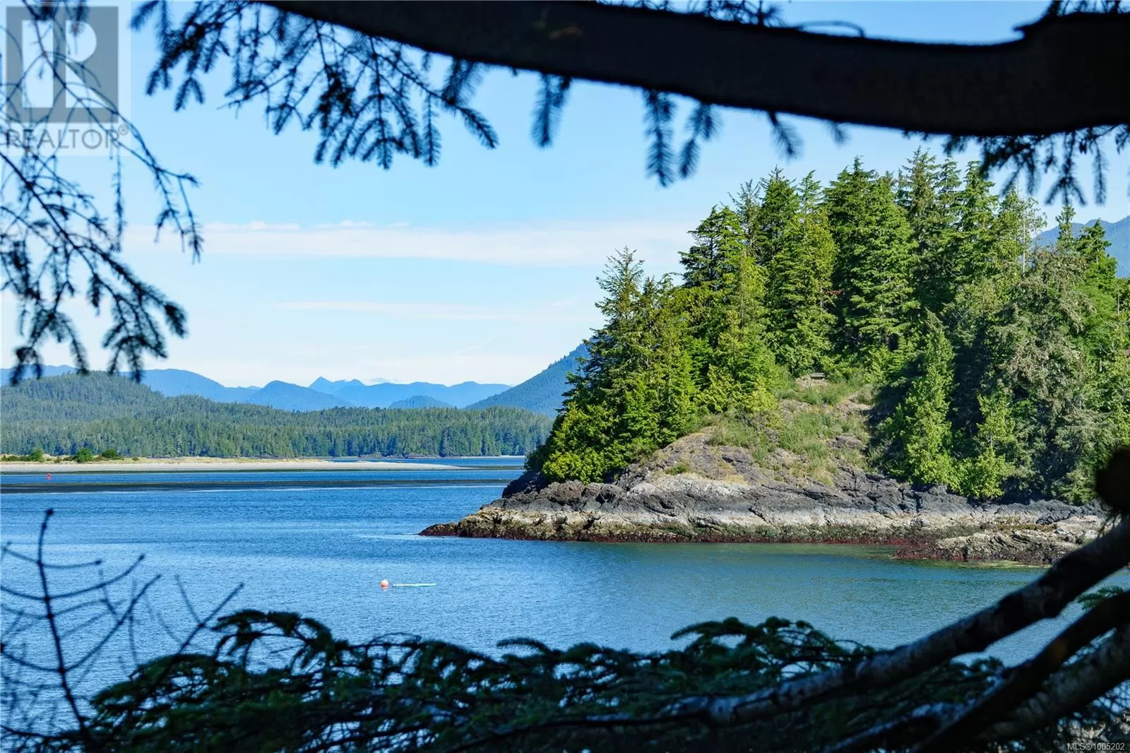 261 Cedar St, Tofino, British Columbia V0R 2Z0