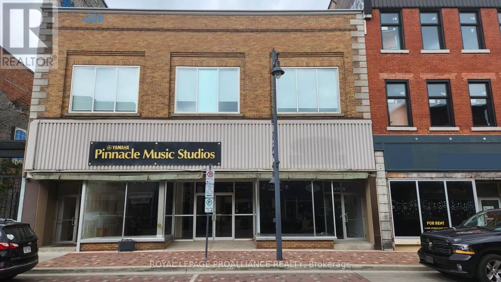 261 Front Street, Belleville, Ontario K8N 2Z6