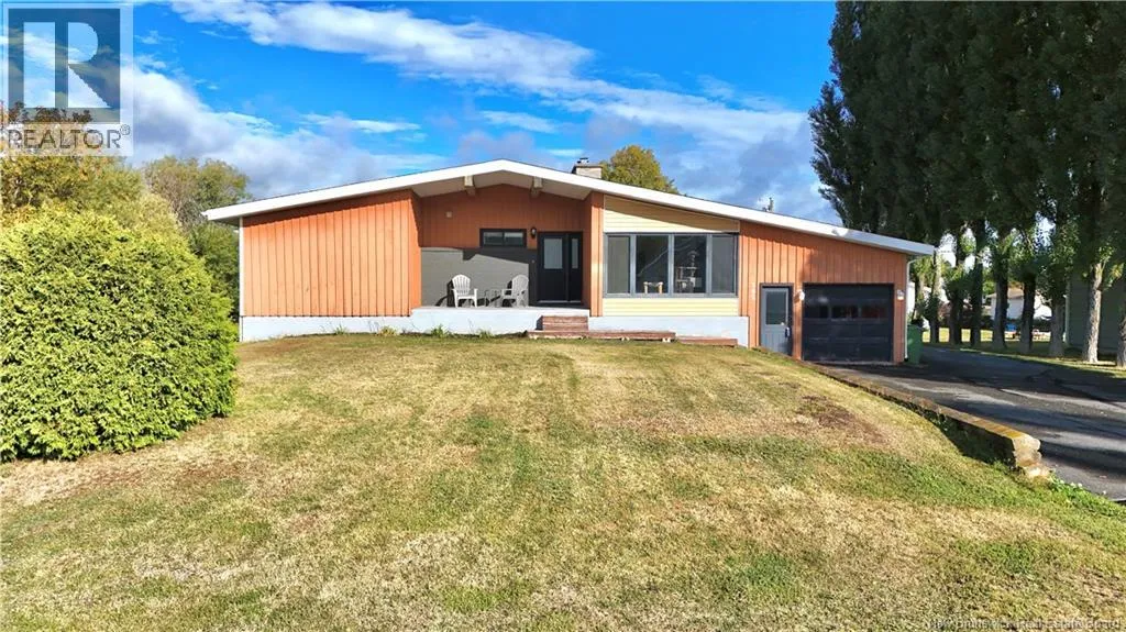 House for rent: 262 Jasmine, Beresford, New Brunswick E8K 1M4