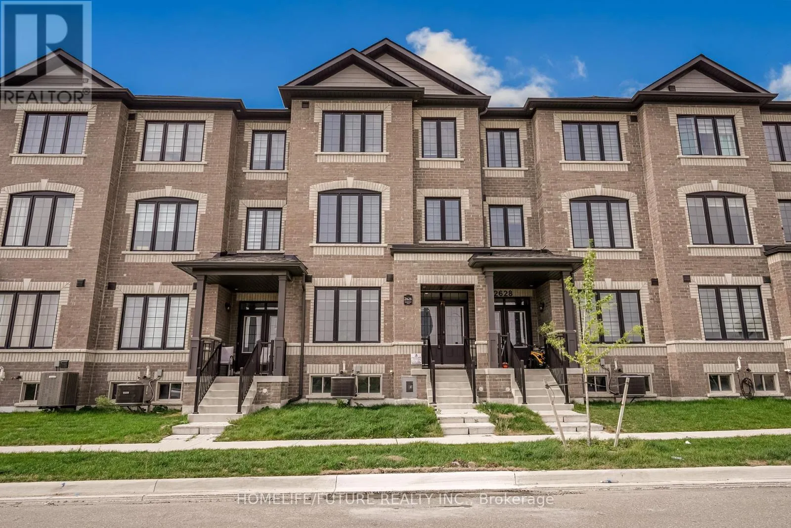 Row / Townhouse for rent: 2626 Delphinium Trail, Pickering, Ontario L1X 0M1