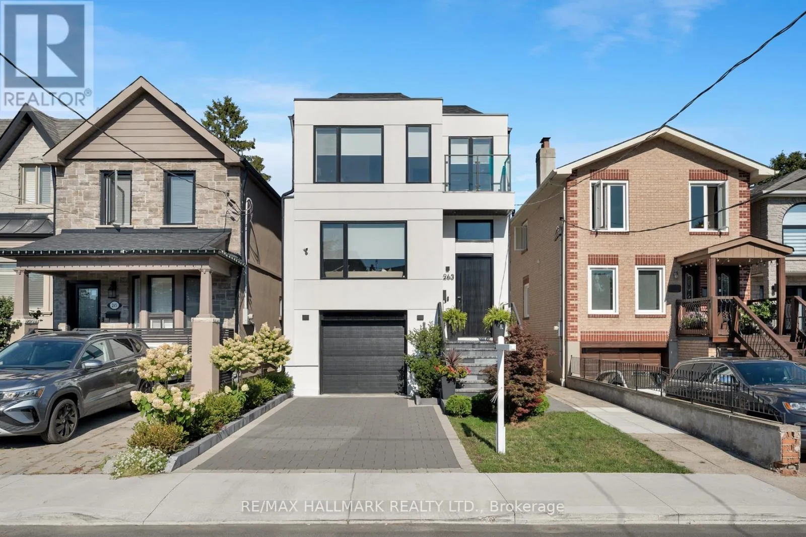 House for rent: 263 Linsmore Crescent, Toronto, Ontario M4J 4L6