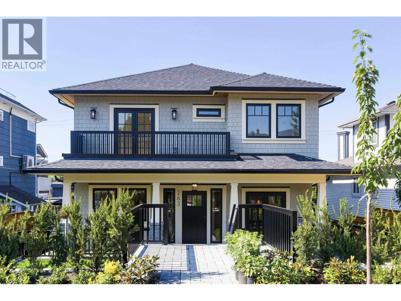 Duplex for rent: 263 W 6th Street, North Vancouver, British Columbia V7M 1K7