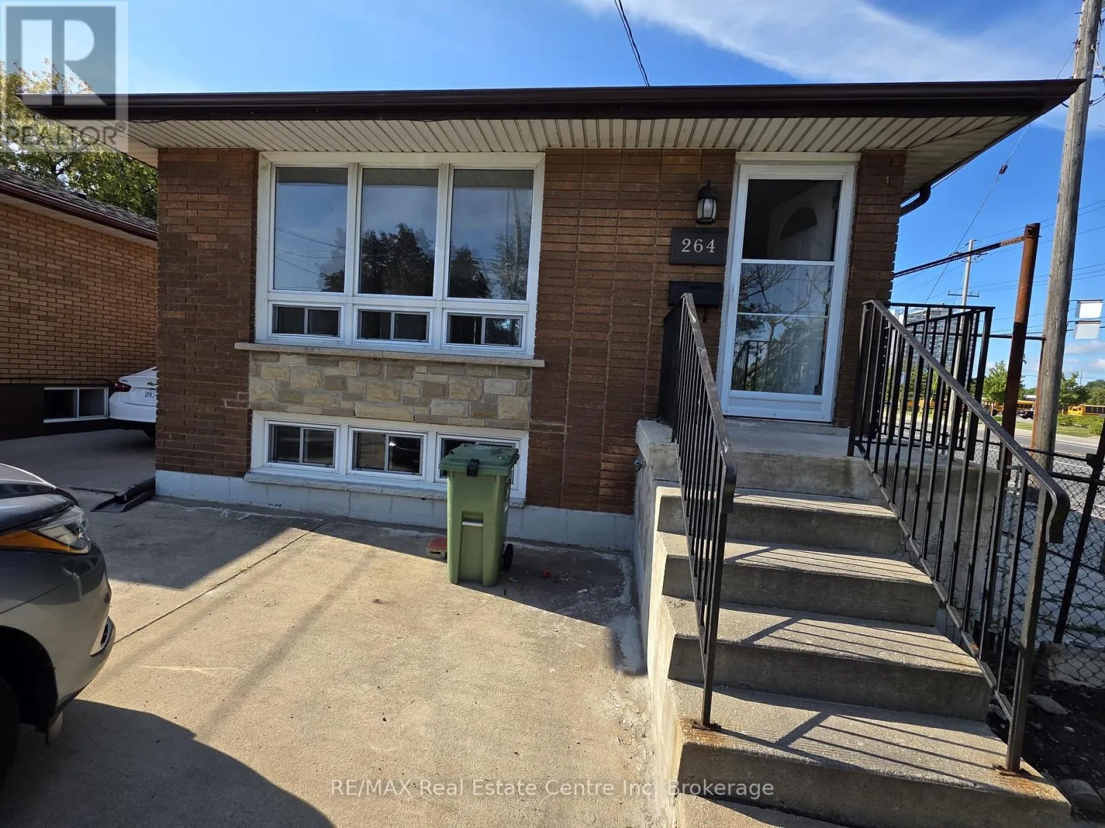 House for rent: 264 Vansitmart Avenue, Hamilton, Ontario L8H 3B1