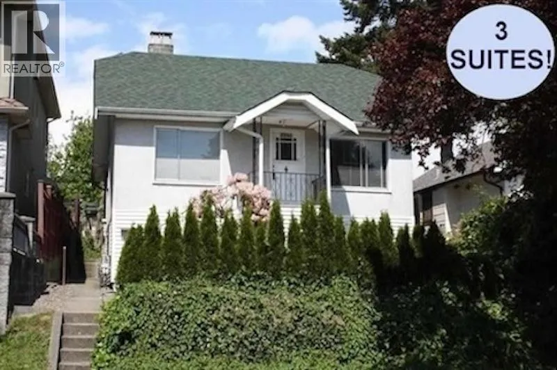 House for rent: 2641 E 7th Avenue, Vancouver, British Columbia V5M 1T6