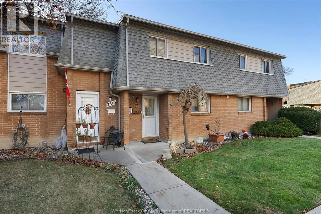 Row / Townhouse for rent: 2641 Vine Court, Windsor, Ontario N8T 2X5