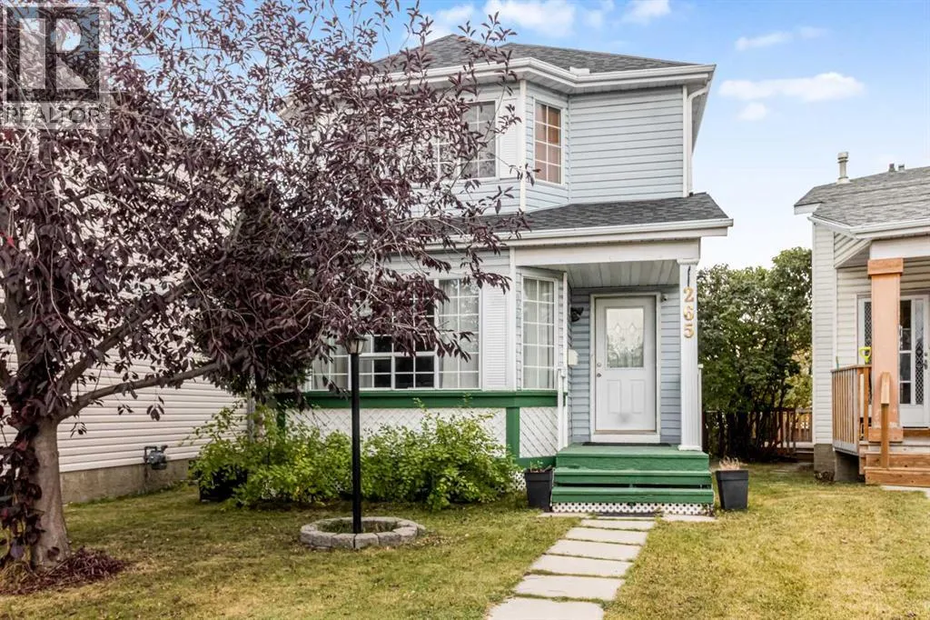 House for rent: 265 Fresno Place Ne, Calgary, Alberta T1Y 6Y3