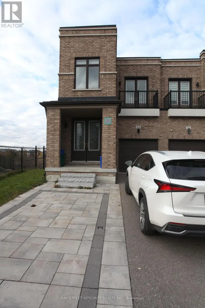 Row / Townhouse for rent: 266 Elyse Court, Aurora, Ontario L4G 2C9