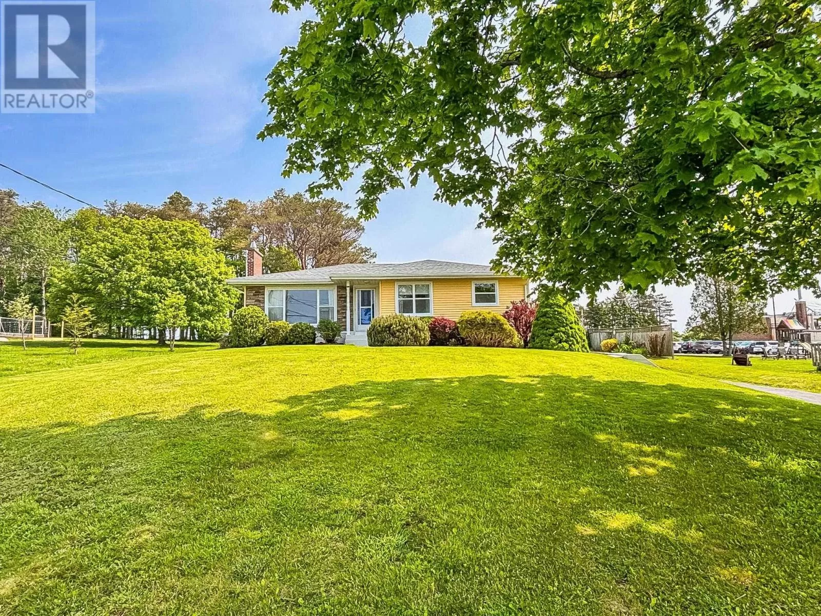 House for rent: 266 Green Street, Lunenburg, Nova Scotia B0J 2C0