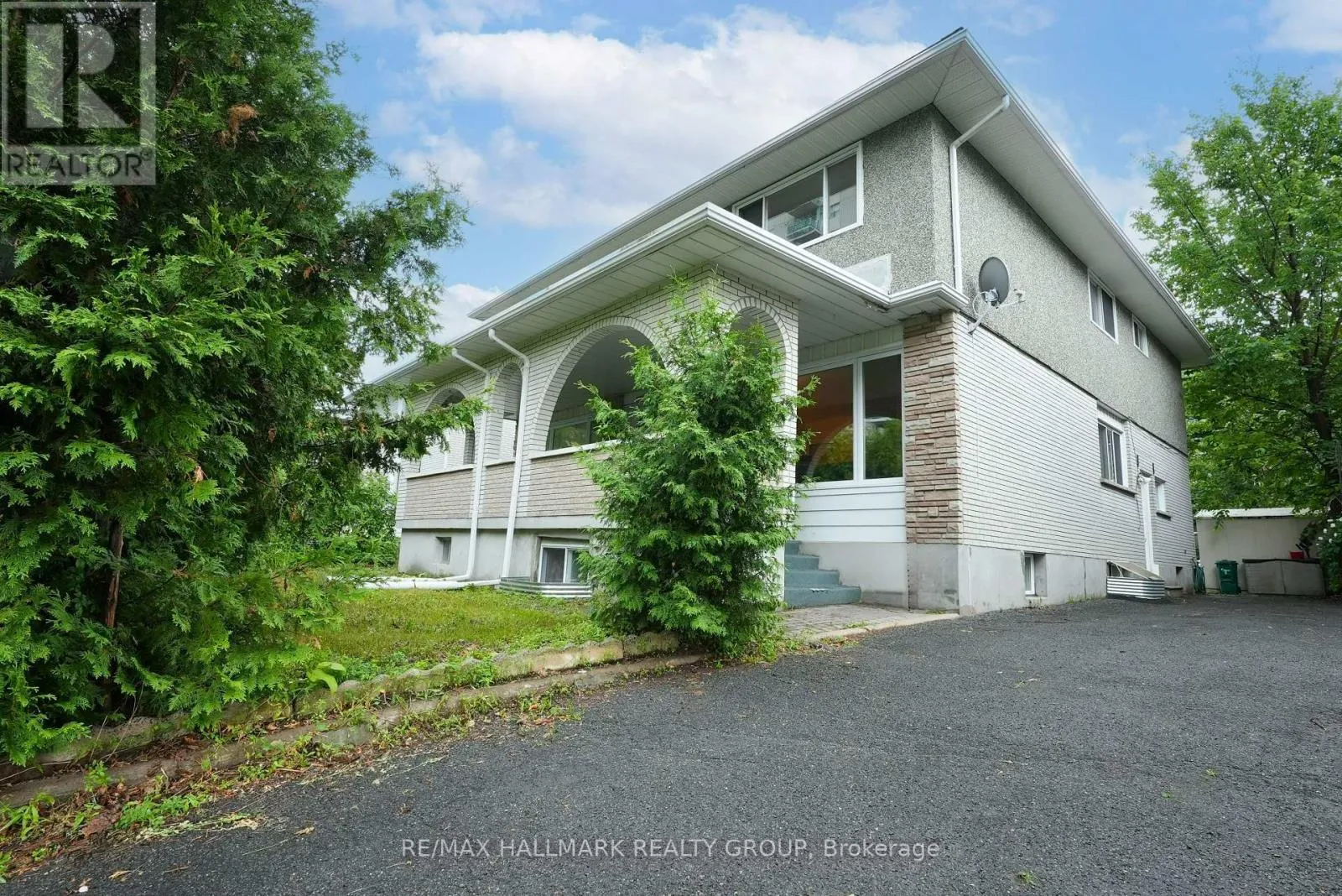 House for rent: 2666 Regina Street, Ottawa, Ontario K2B 6X8