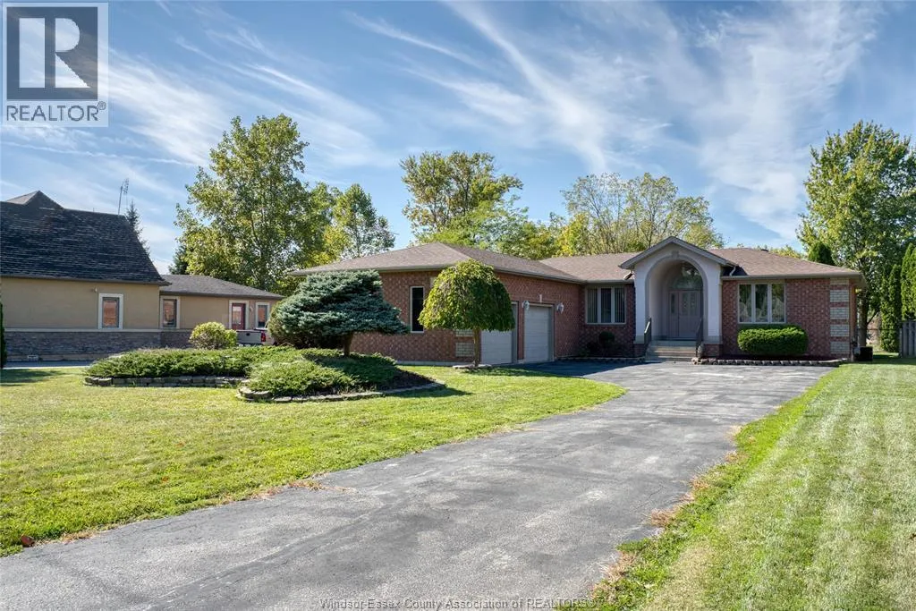 House for rent: 267 East Puce, Lakeshore, Ontario N0R 1A0