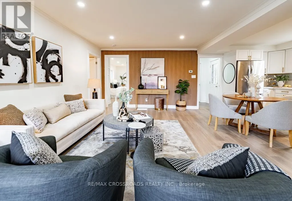 House for rent: 267 Pine Beach Drive, Georgina, Ontario L4P 2V7