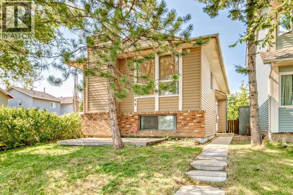 House for rent: 269 Edgepark Boulevard Nw, Calgary, Alberta T3A 4J1