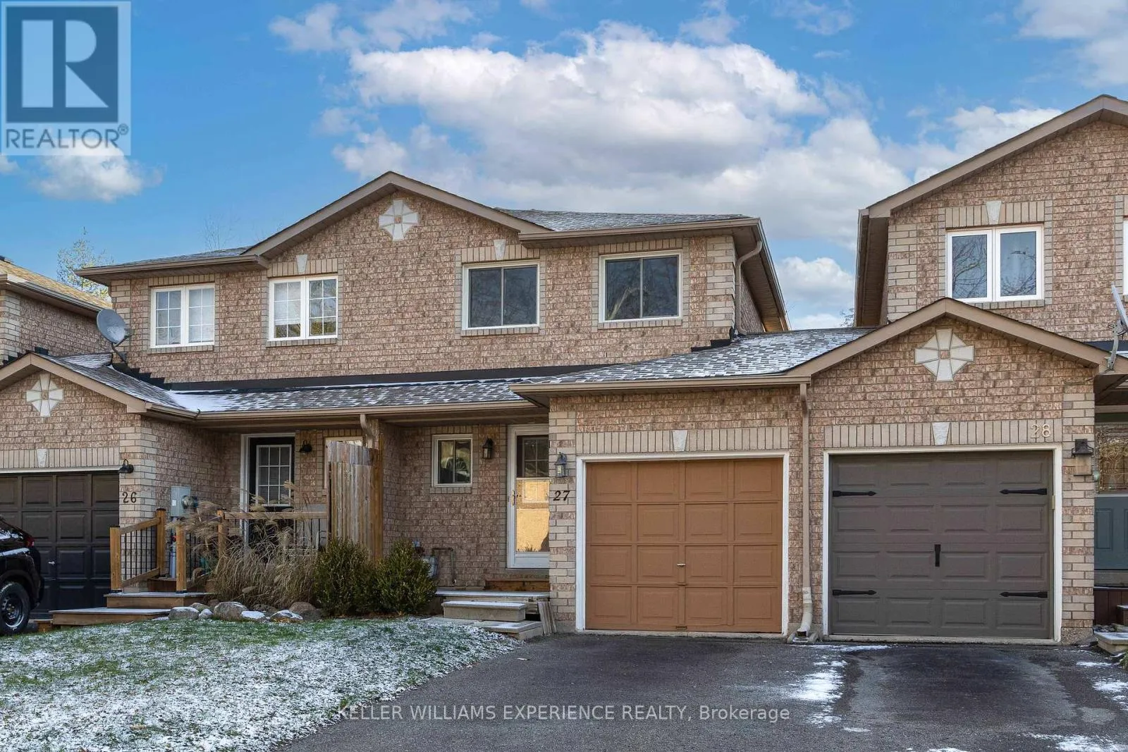 Row / Townhouse for rent: 27 - 38 Kenwell Crescent, Barrie, Ontario L4N 0Z6