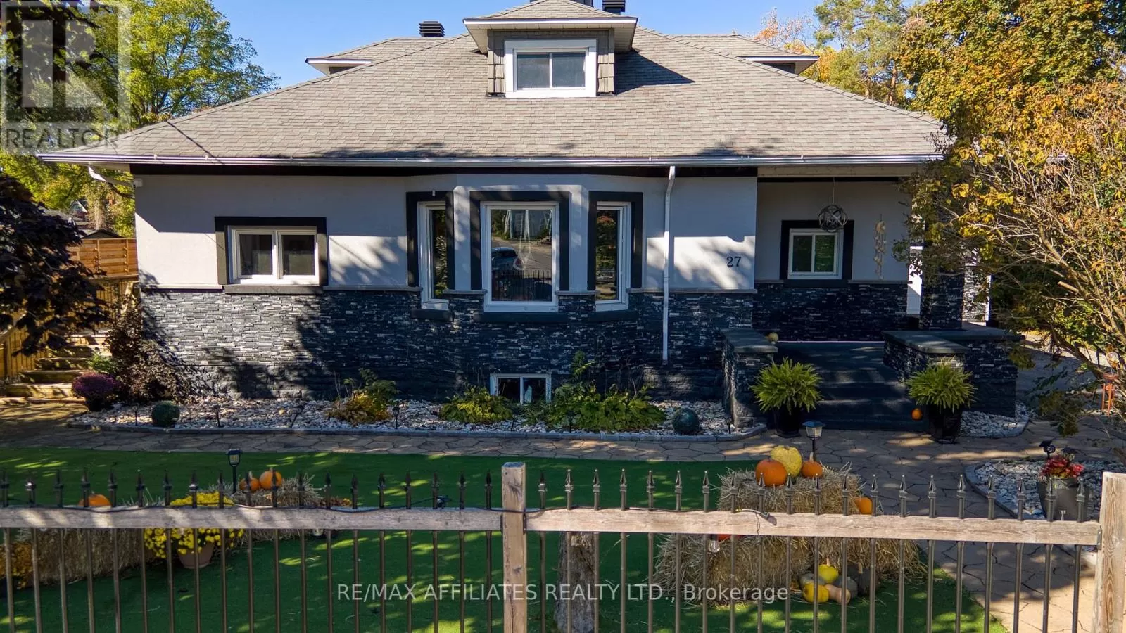 House for rent: 27 Allan Street, Carleton Place, Ontario K7C 1T1