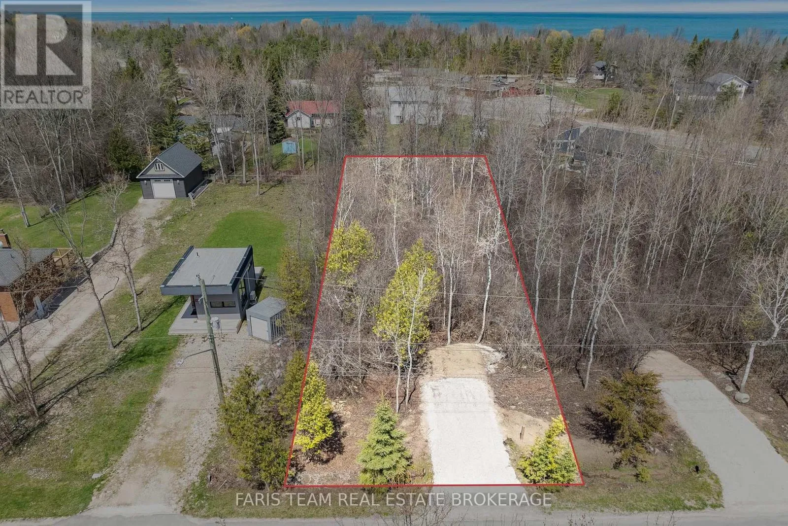 27 Braeside Street, Collingwood, Ontario L9Y 0X2