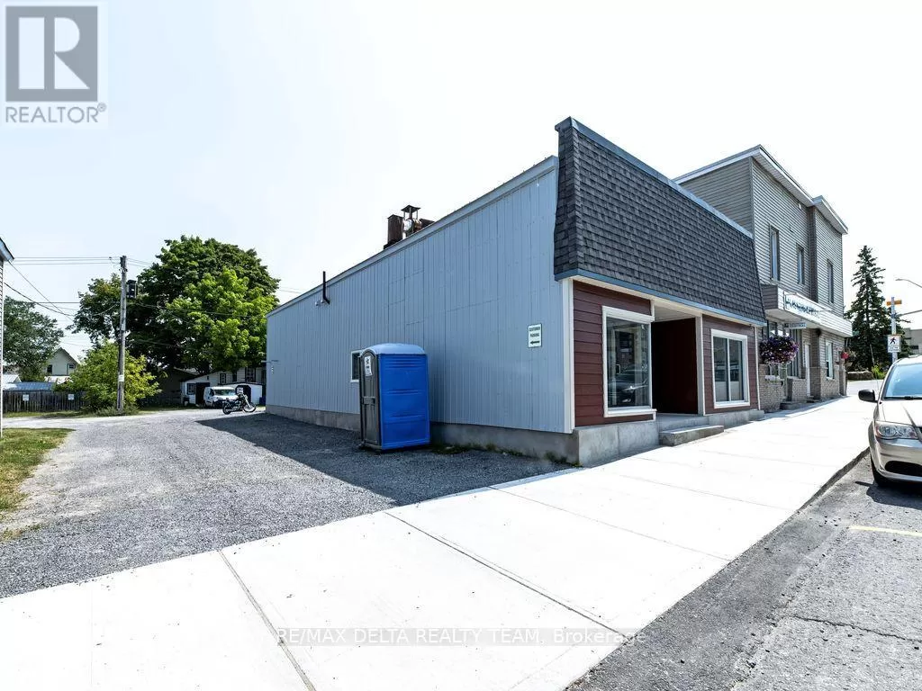 27 Bridge Street, Mississippi Mills, Ontario K0A 1A0