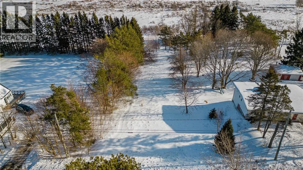 27 Harris Drive, Sackville, New Brunswick E4L 3X6