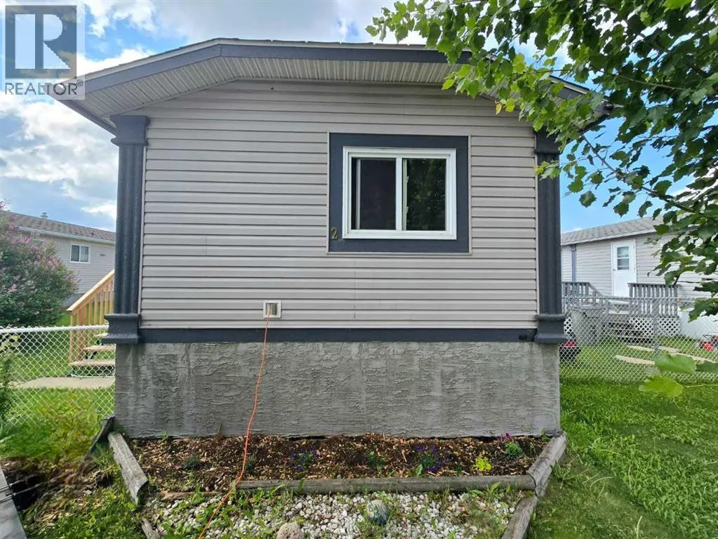 Mobile Home for rent: 27 Henke Place, Whitecourt, Alberta T7S 1V9