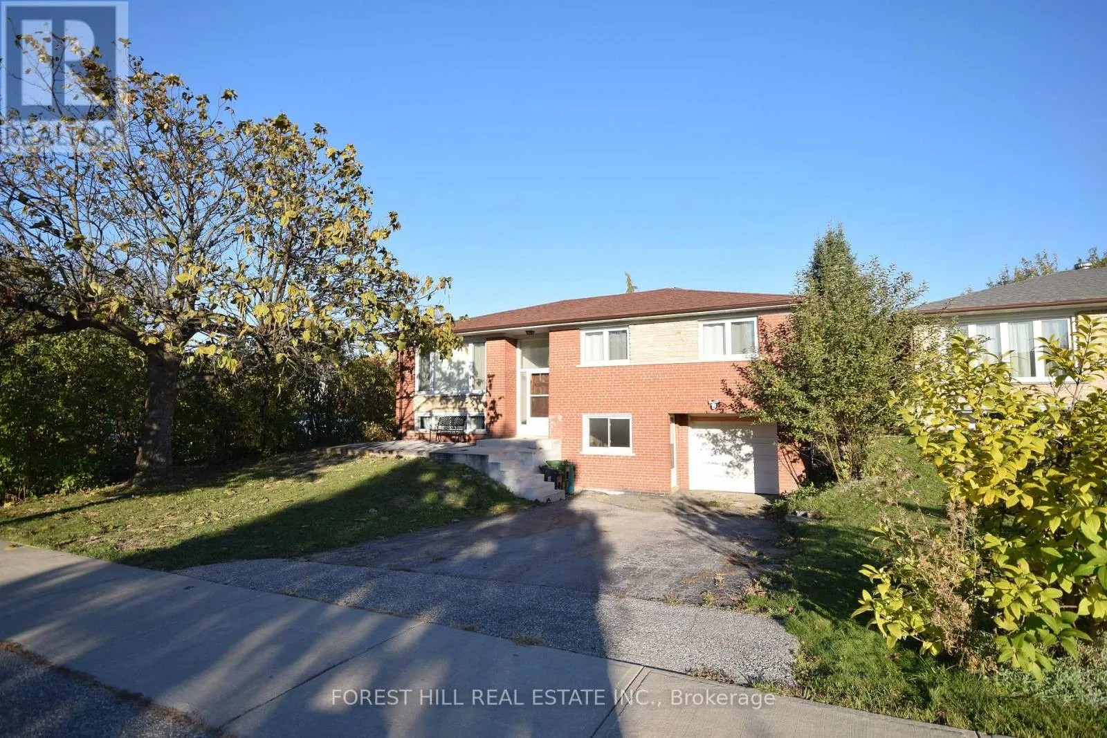 House for rent: 27 Manadon Drive, Toronto, Ontario M2M 1W8