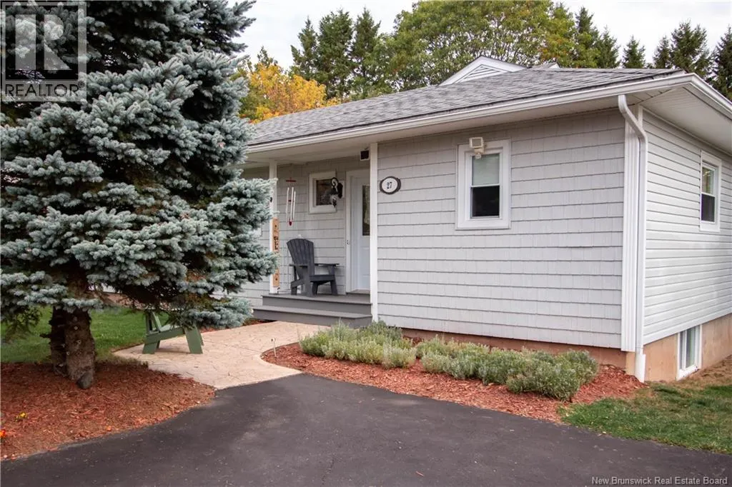 House for rent: 27 Maxwell Drive, Sussex, New Brunswick E4E 2E1