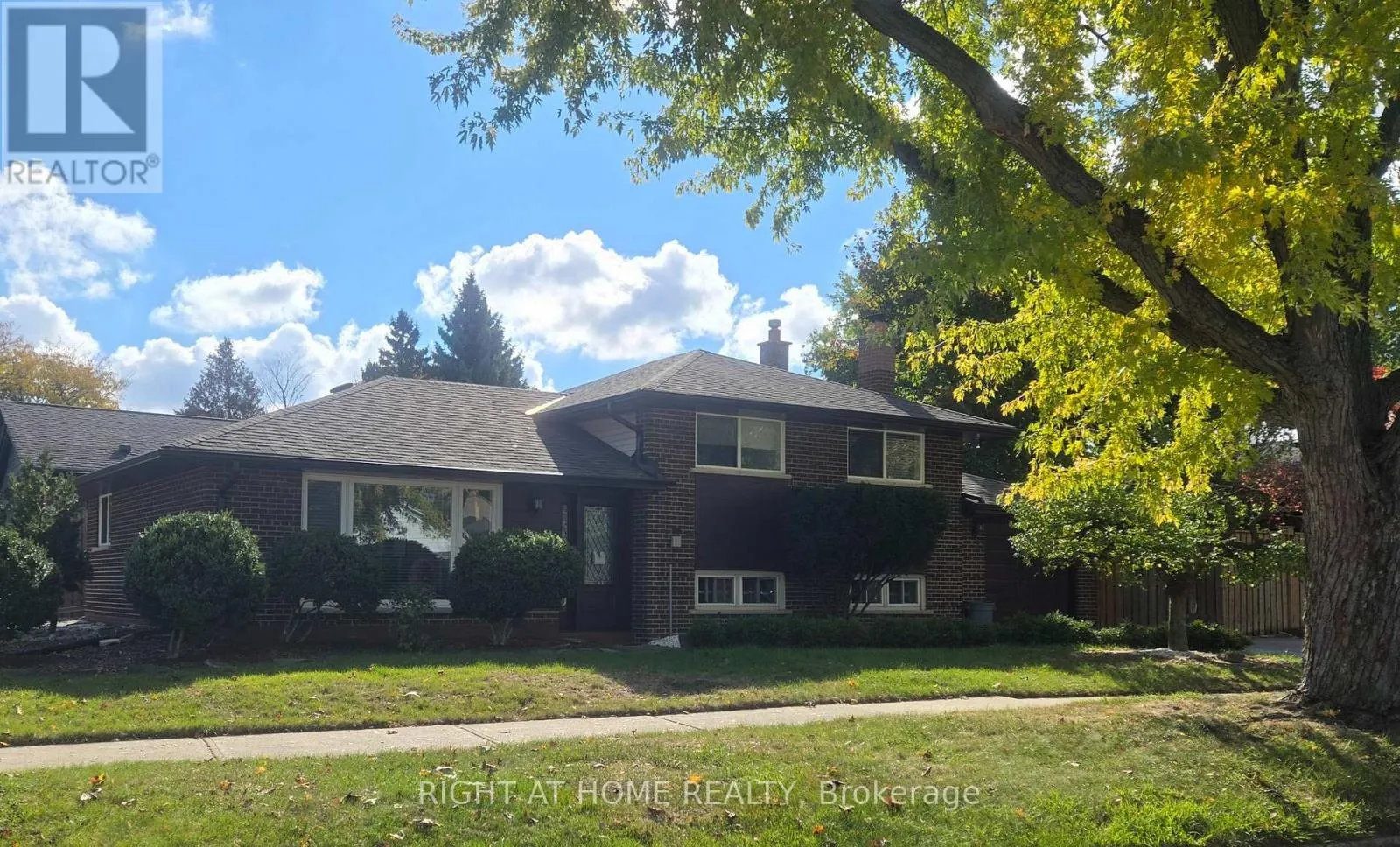 House for rent: 27 Shipley Road, Toronto, Ontario M9R 3H7