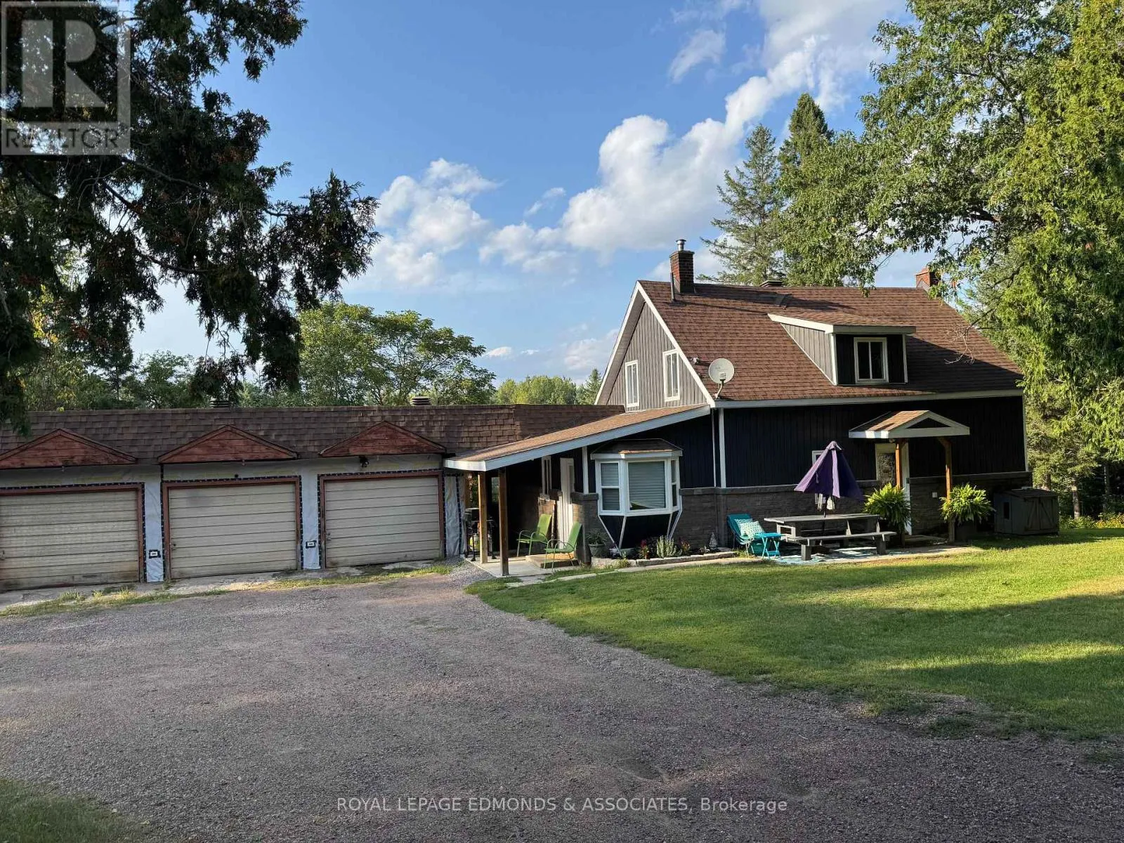 House for rent: 27 Stencells Road, Laurentian Valley, Ontario K8A 6W8