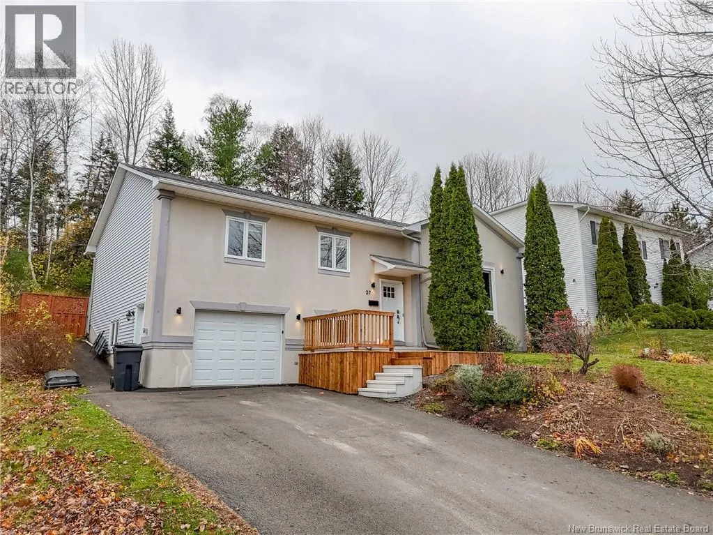 27 Stoneybrook Crescent, Fredericton, New Brunswick E3B 6Y2