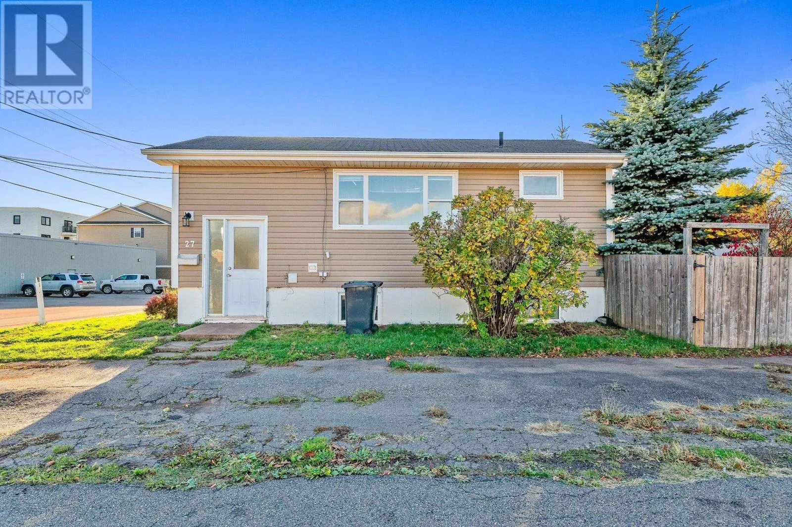 House for rent: 27 Summer Street, Charlottetown, Prince Edward Island C1A 4N4