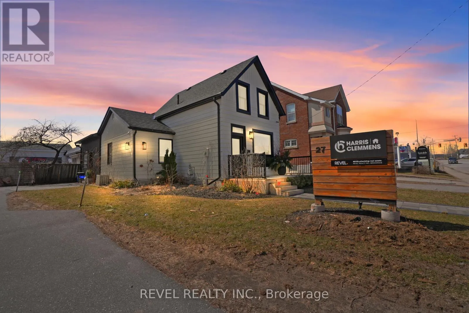 Offices for rent: 27 Victoria Street, Barrie, Ontario L4N 2H5