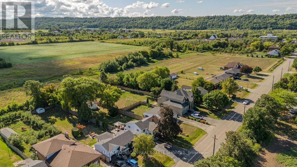 House for rent: 270 Jones Road, Hamilton, Ontario L8E 5J5