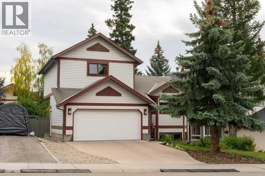 House for rent: 270 Lady Macdonald Drive, Canmore, Alberta T1W 1H8