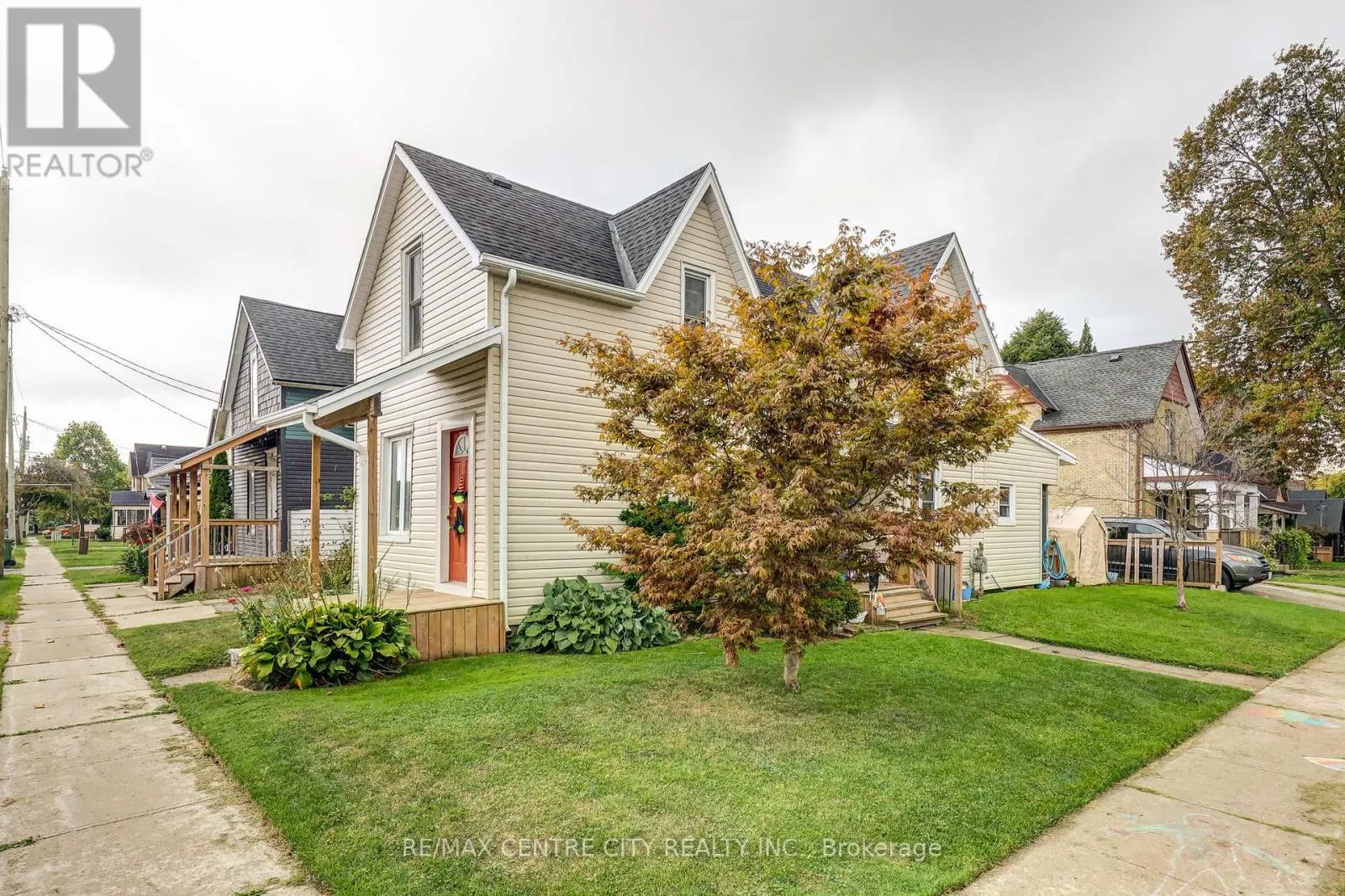 House for rent: 270 Ross Street, St. Thomas, Ontario N5R 3Y9