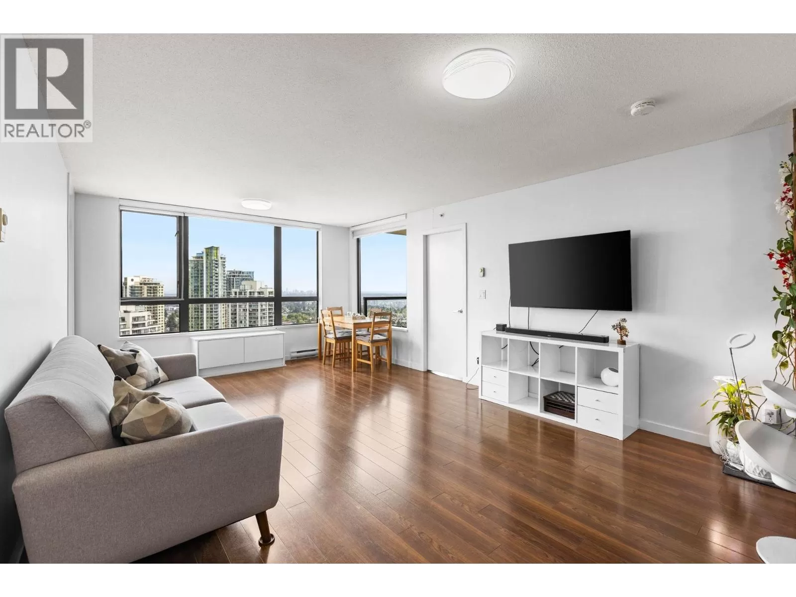 Apartment for rent: 2705 7063 Hall Avenue, Burnaby, British Columbia V5E 0A5