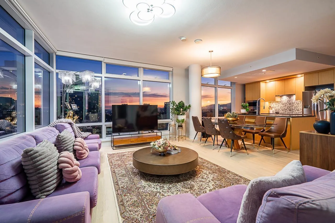 Apartment for rent: 2706 13495 Central Avenue, Surrey, British Columbia V3T 0K2