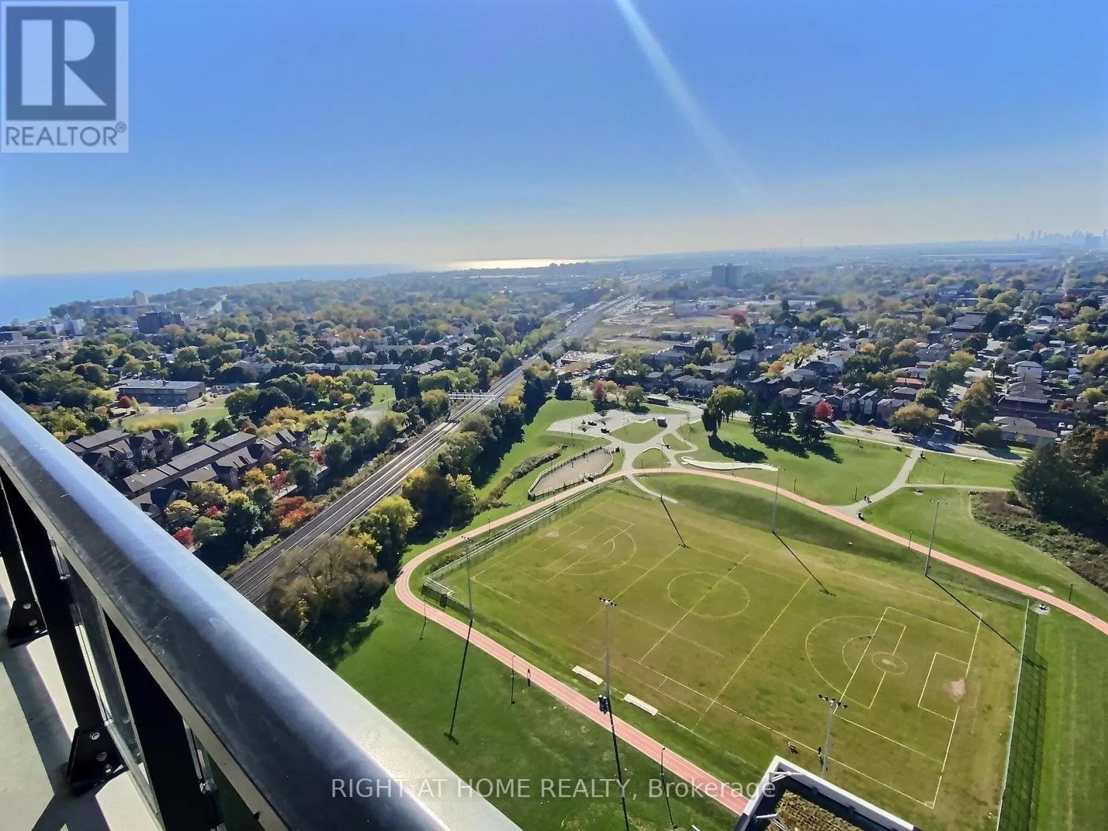 Apartment for rent: 2707 - 251 Manitoba Street, Toronto, Ontario M8Y 0C7