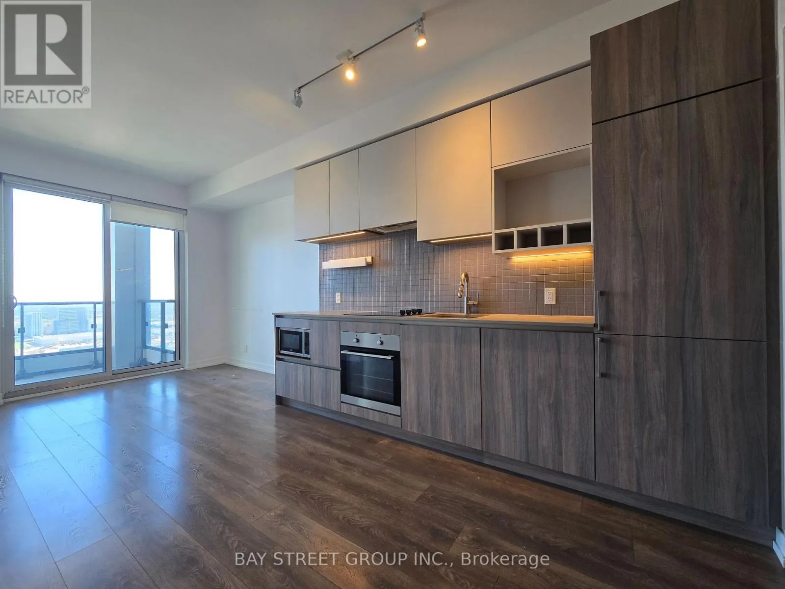 Apartment for rent: 2708 - 950 Portage Parkway, Vaughan, Ontario L4K 0J7