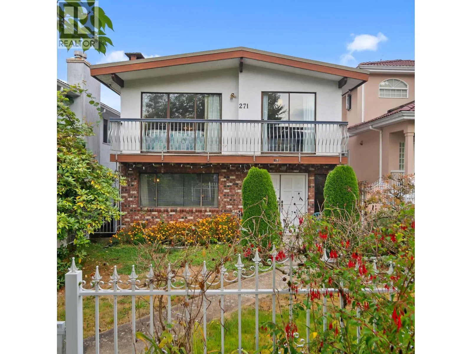 House for rent: 271 E 38th Avenue, Vancouver, British Columbia V5W 1H3